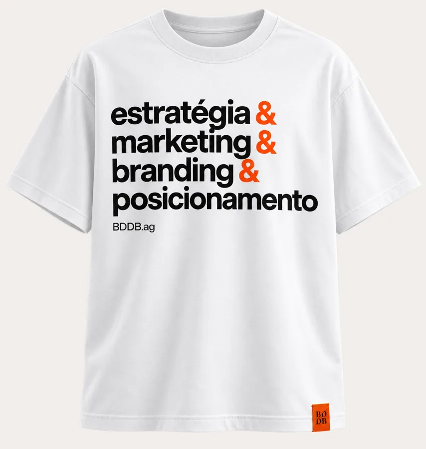 Camiseta branca "estratégia & marketing" BDDB.ag