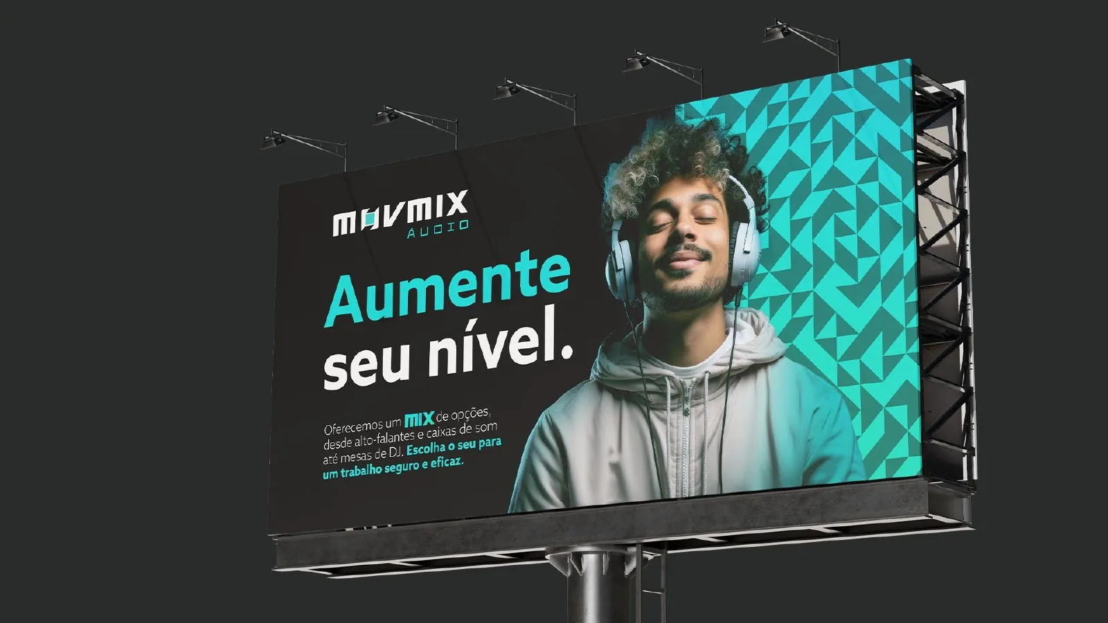 MOVMIX Rental, Marca aplicada: máquinas, frota, fachada e mídia: peça 11